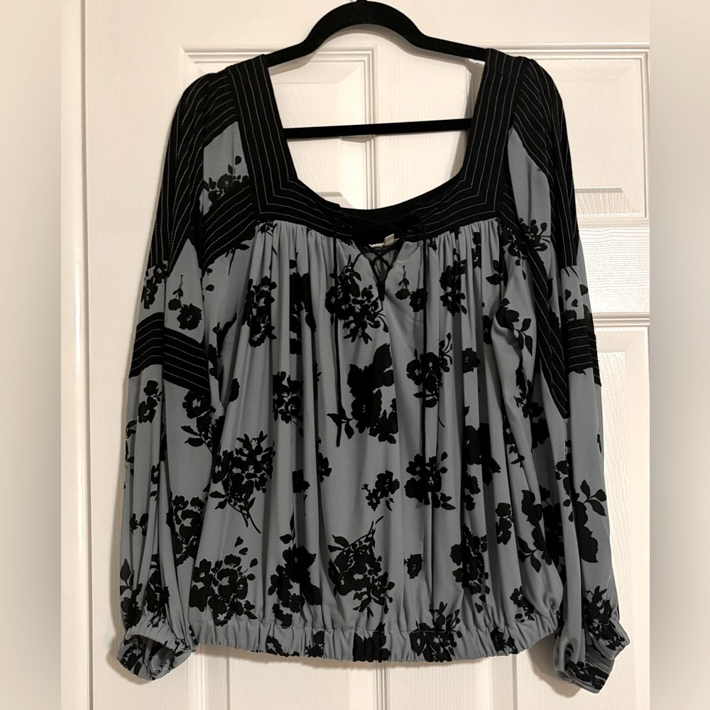 Buckle Gimmicks Blue Gray Black Floral Long Sleeve Blouse XL
